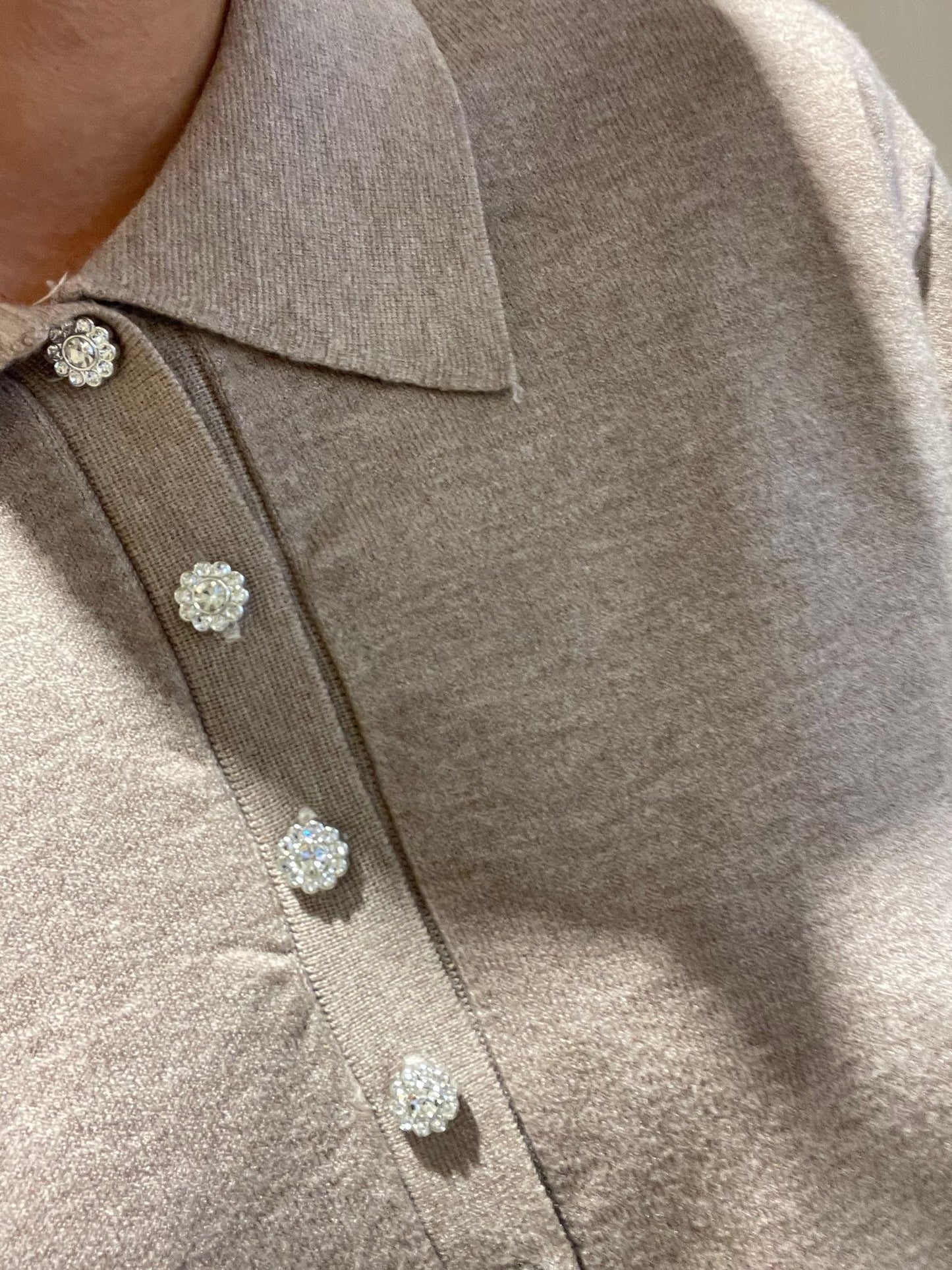 Maglioncino polo con bottoni gioiello