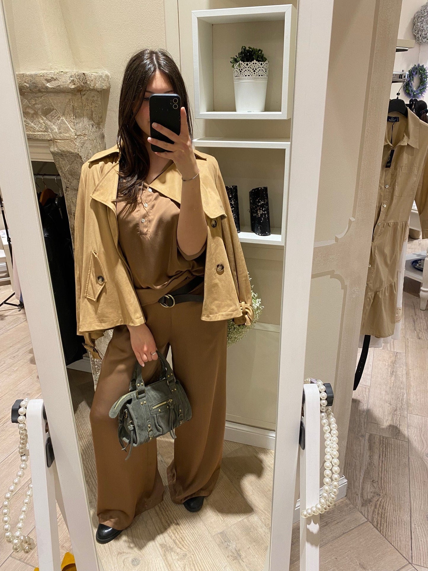 Completo saten marrone