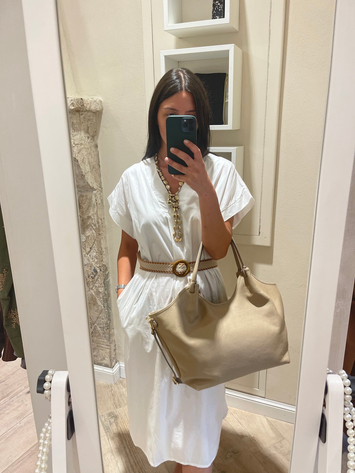 Vestito lungo bianco manica corta larga
