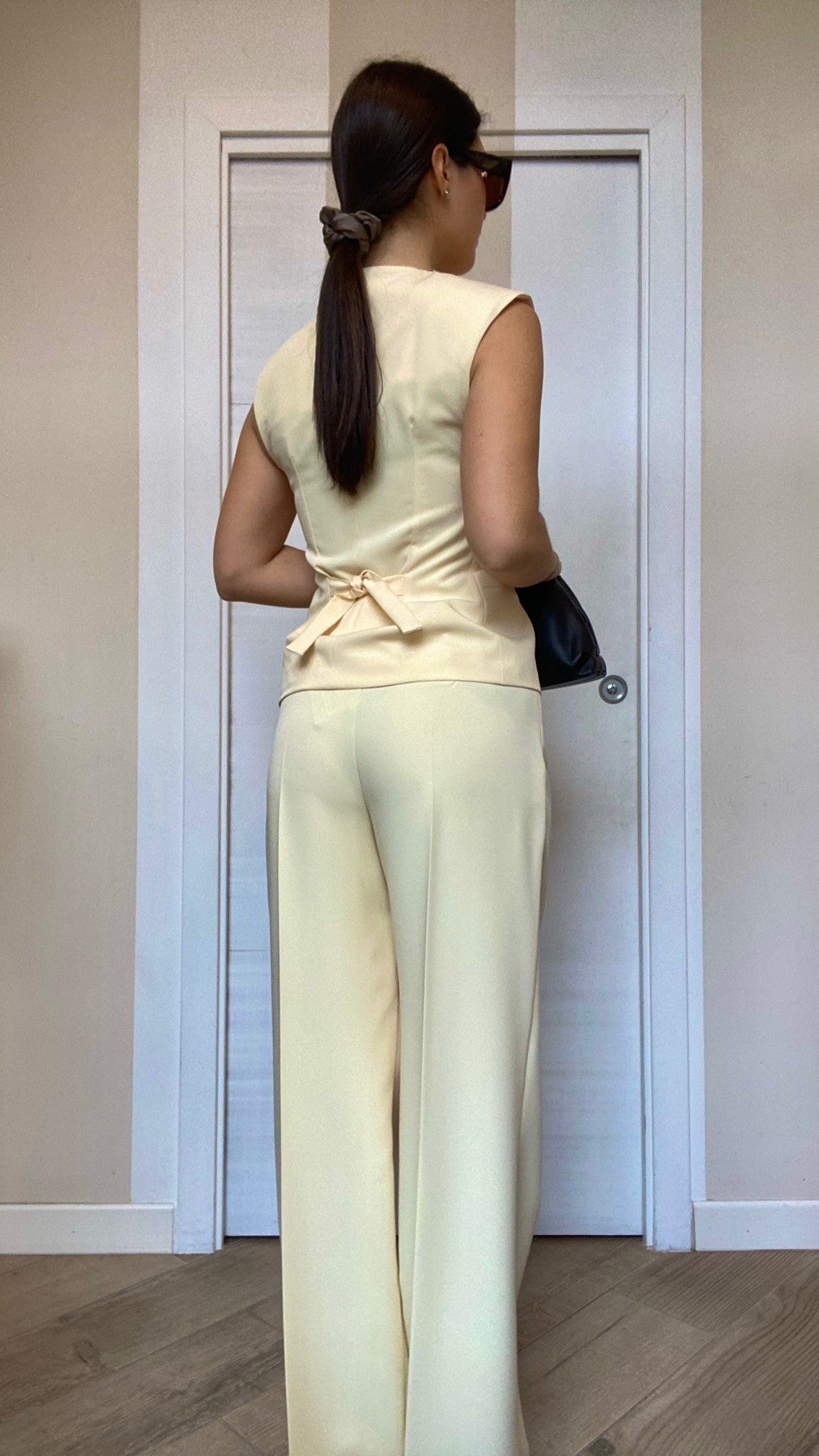 Completo giallo tenue