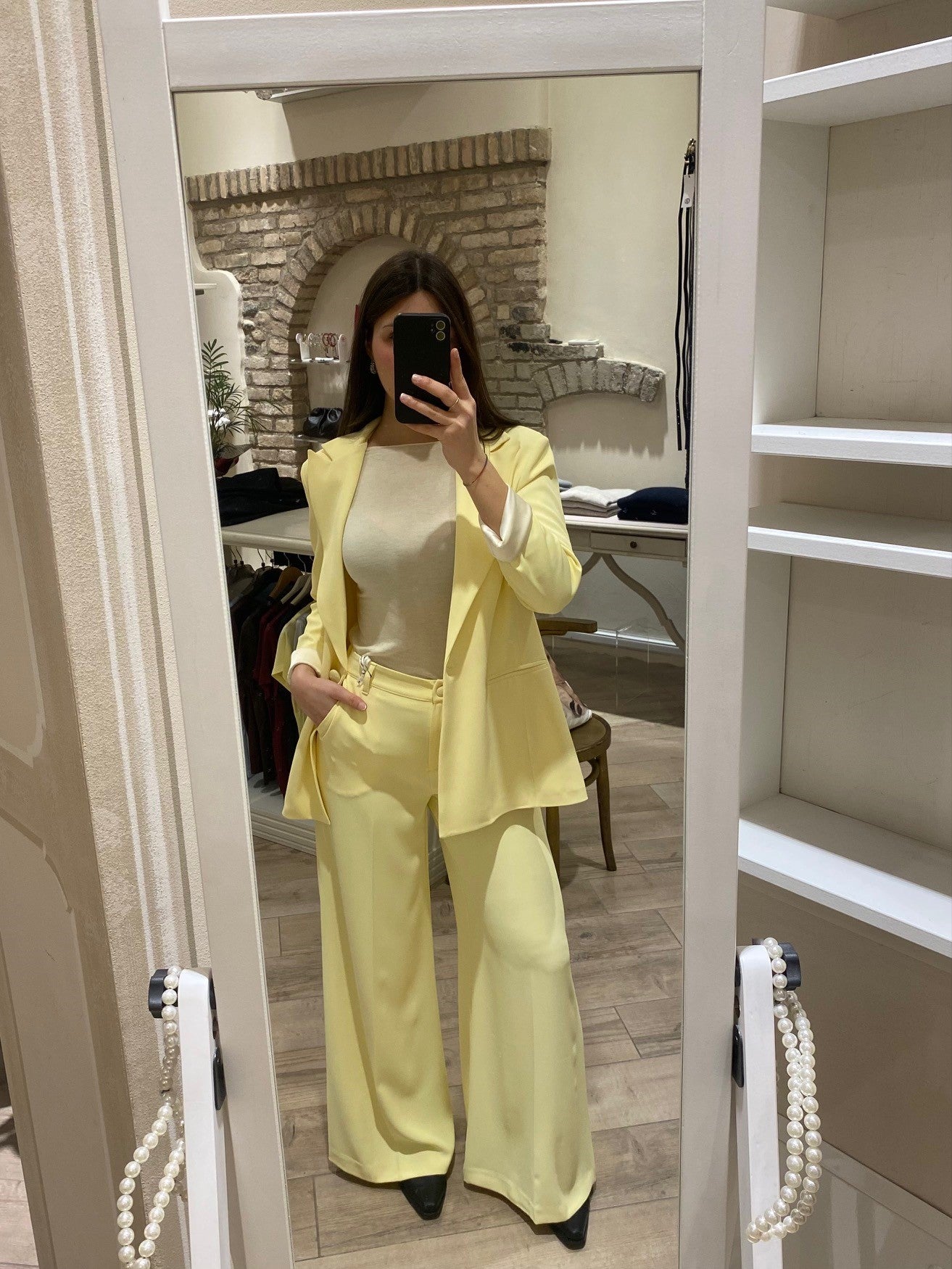 Pantalone palazzo giallo