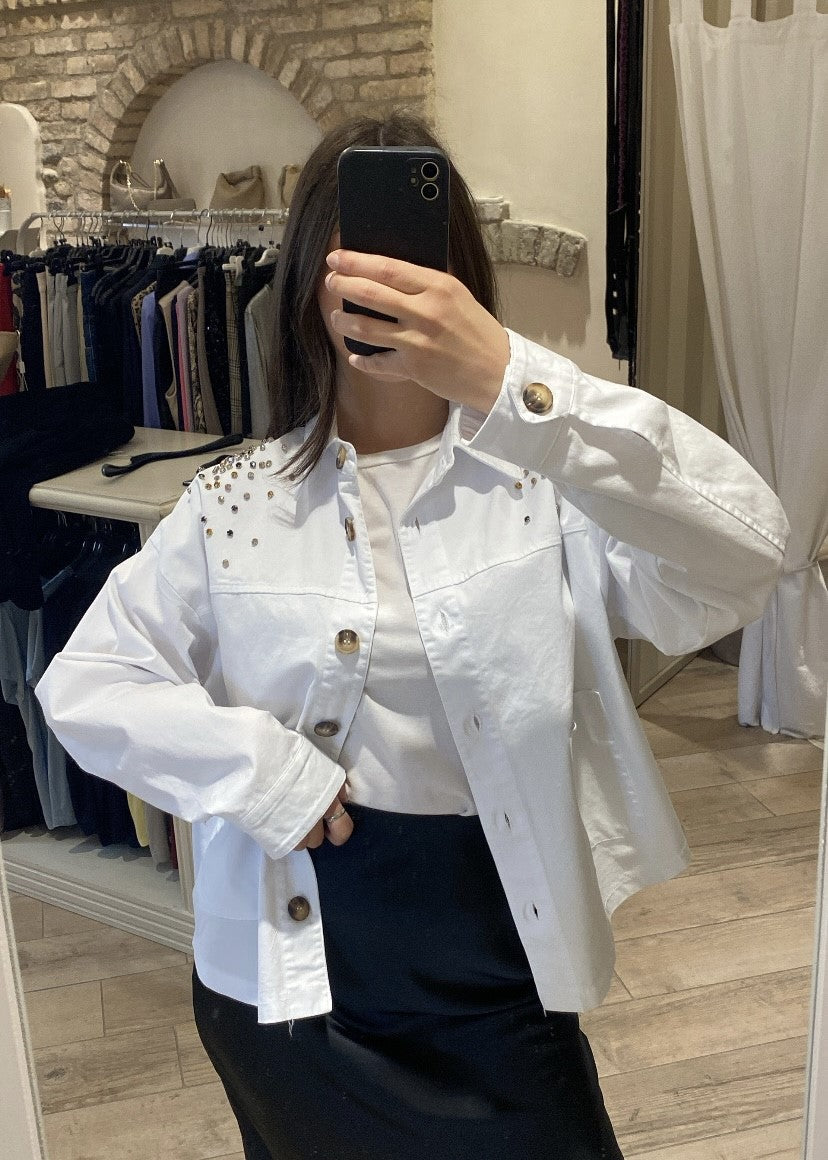 Giacca in denim con applicazioni