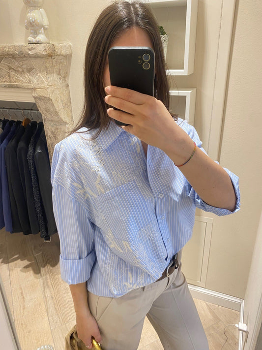 Camicia gessata con ricamo