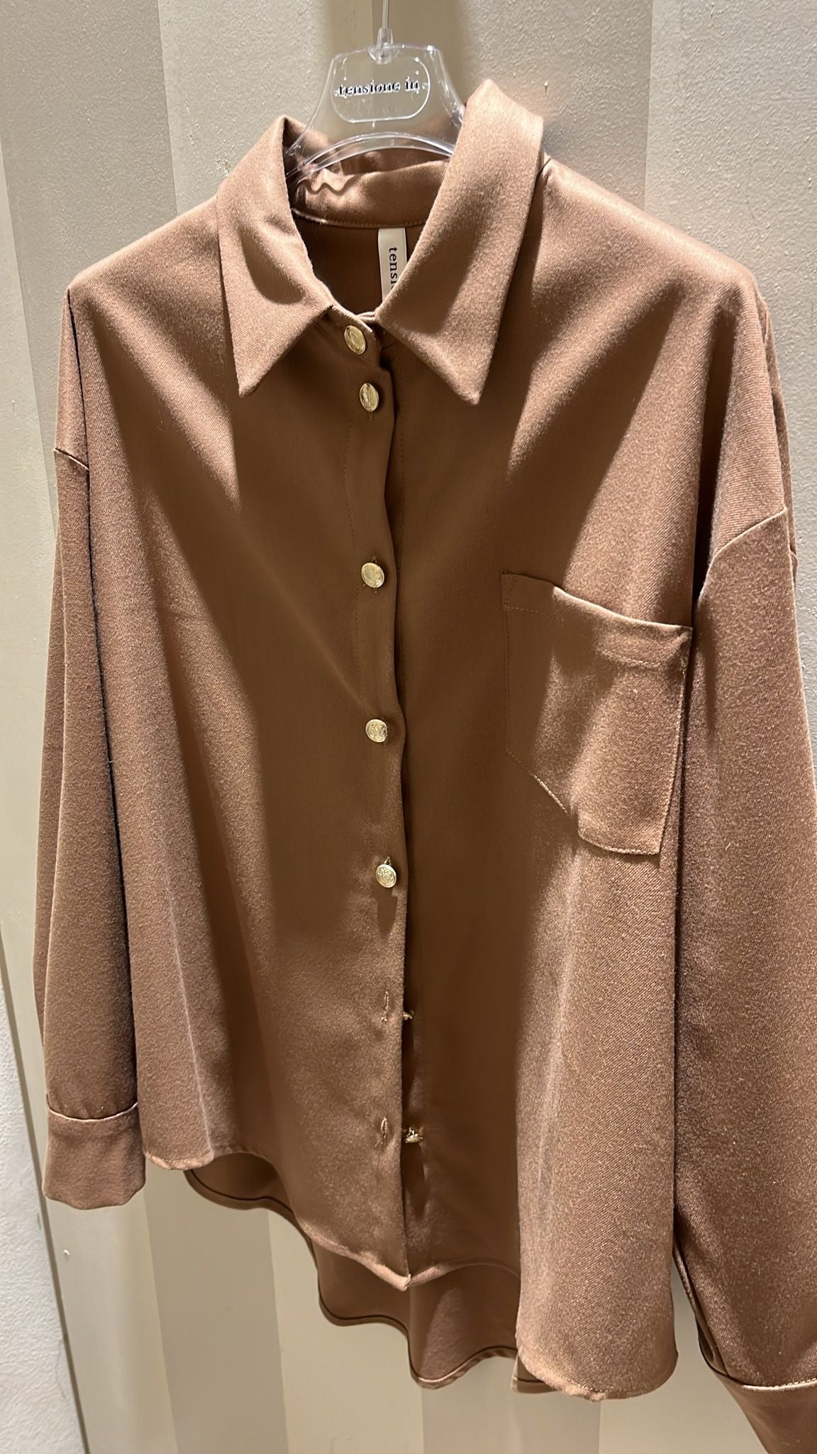 Camicia tensione in bottoni oro