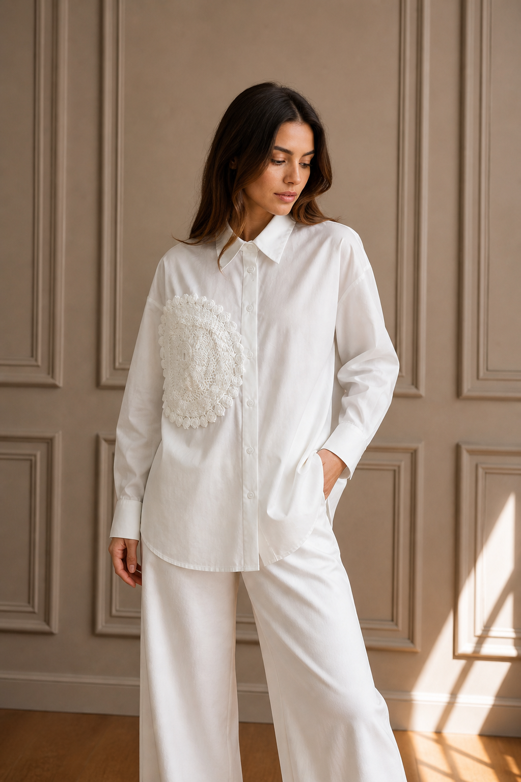 Camicia Over Bianca con Pizzo Ricamato